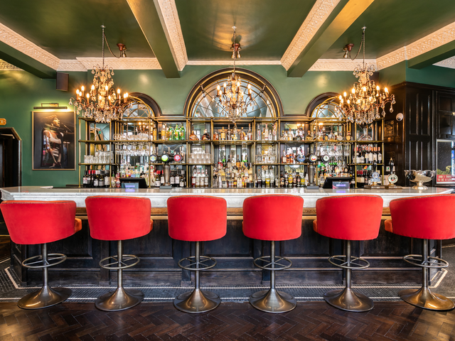 <p>The Bedford has not just one, but five bars ready to serve all your drinking needs</p>